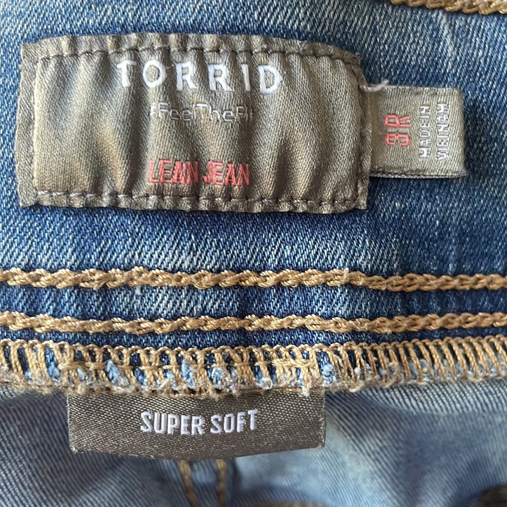 TORRID Super Soft Denim jeans - size 3 - Picture 5 of 8